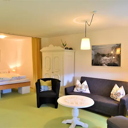 Ferienwohnung Salettl * ジークスドルフ